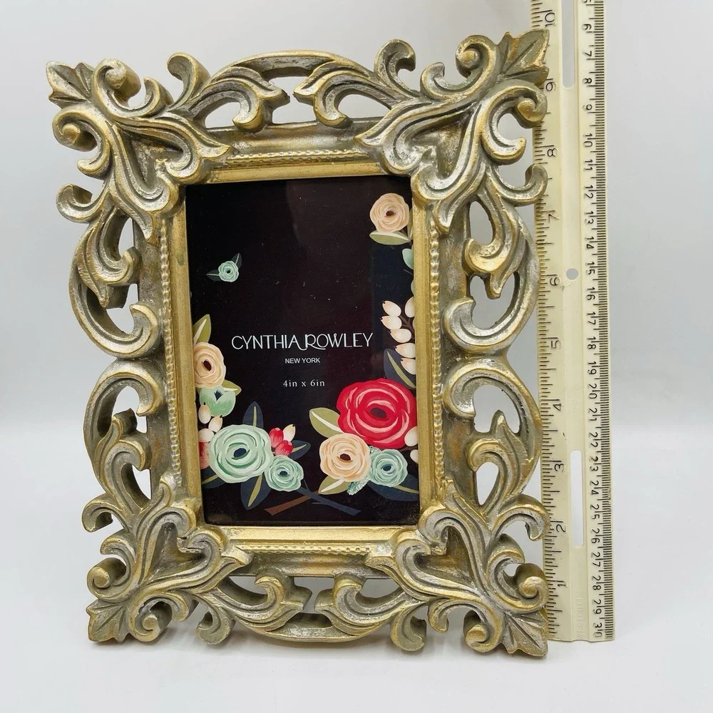 Cynthia Rowley New York Tabletop Ornate 8 x 10
